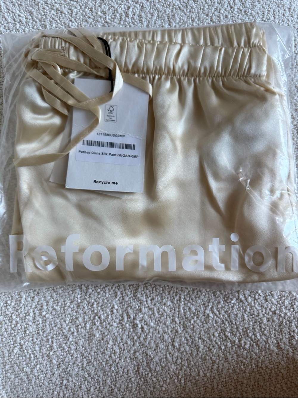 NWT Reformation Olina Silk Short Pant in Sugar Size MP Medium Petite $218 - Picture 9 of 9